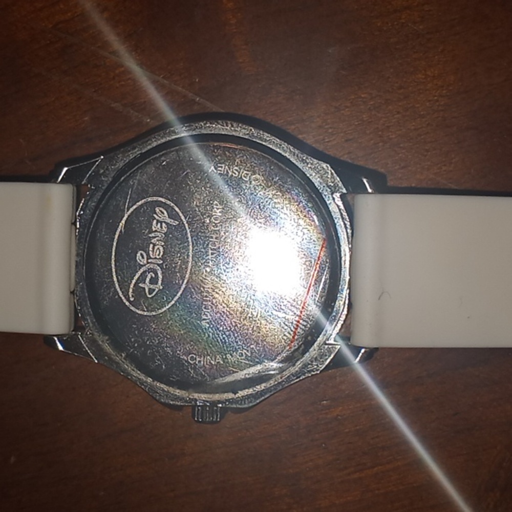 *Minnie Mouse Watch - Picture 3 of 4